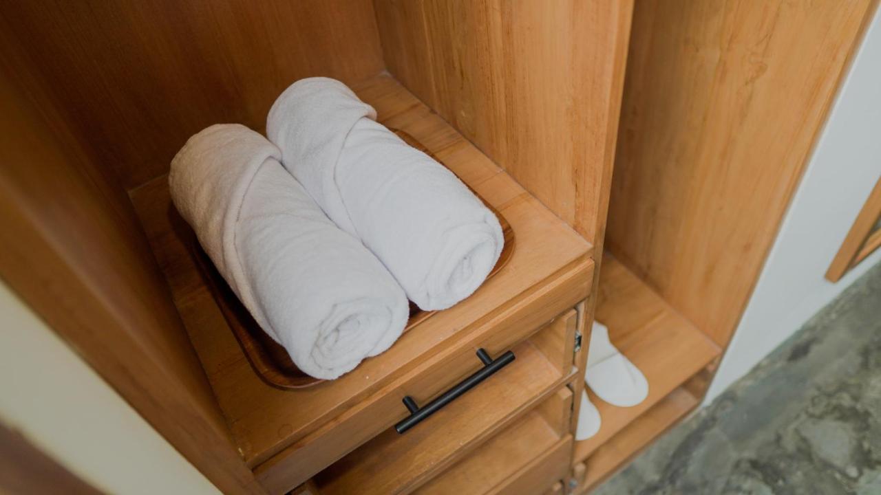 Smedi Coliving Hotel Джокякарта Екстериор снимка