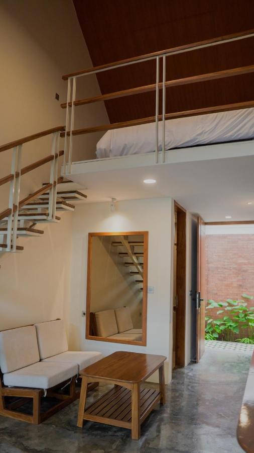 Smedi Coliving Hotel Джокякарта Екстериор снимка